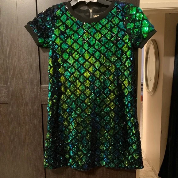 Soprano Dresses | Green Sequin Girls Dress Size 8 Purchased From Bloomingdales. | Color: Green | Size: 8g | Lizosshop's Closet